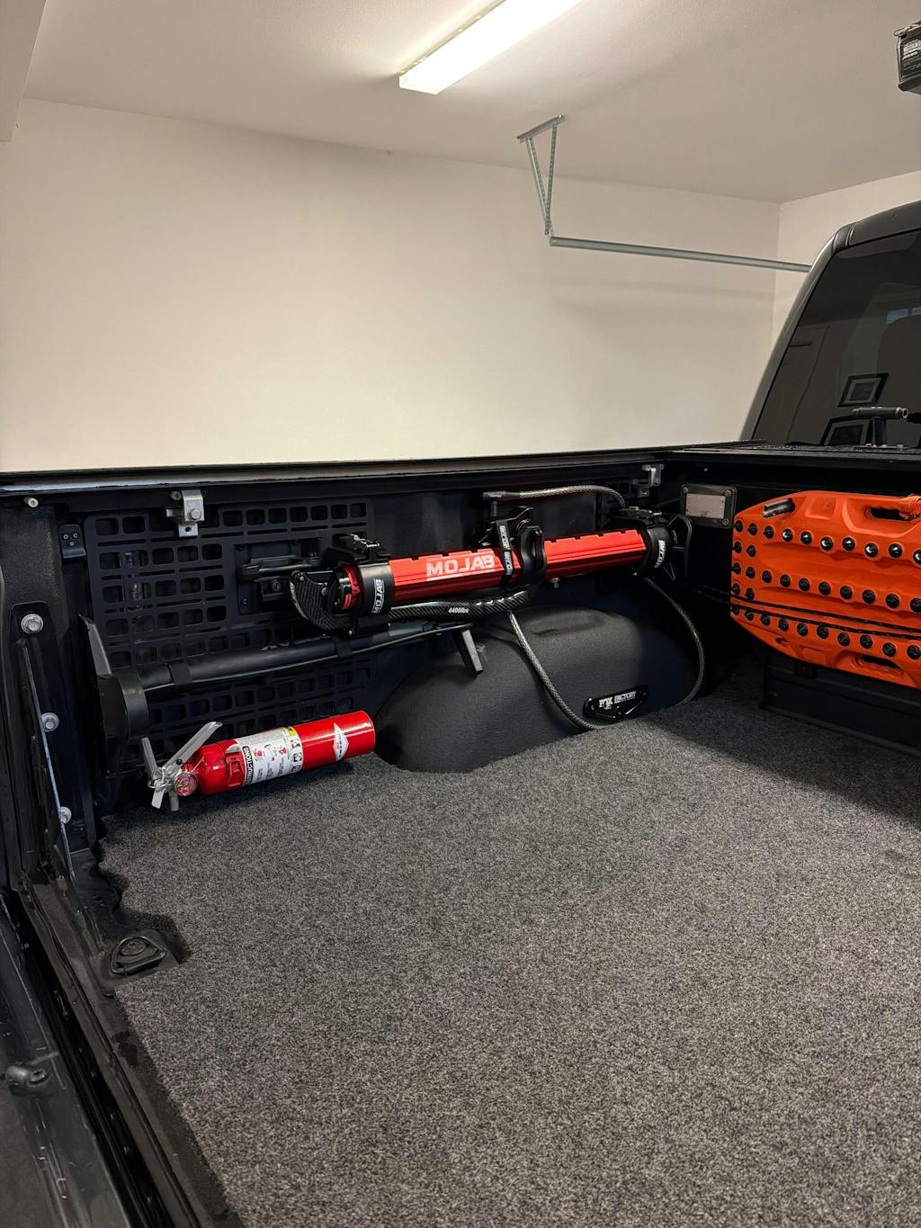 Heavy-Duty Mounting Clamps for Hydraulic Jack (Pair)