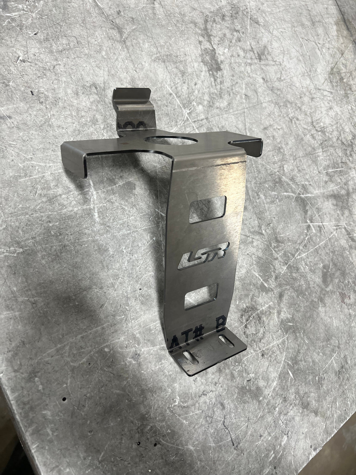 CAN-AM MAVERICK R BATTERY HOLD DOWN